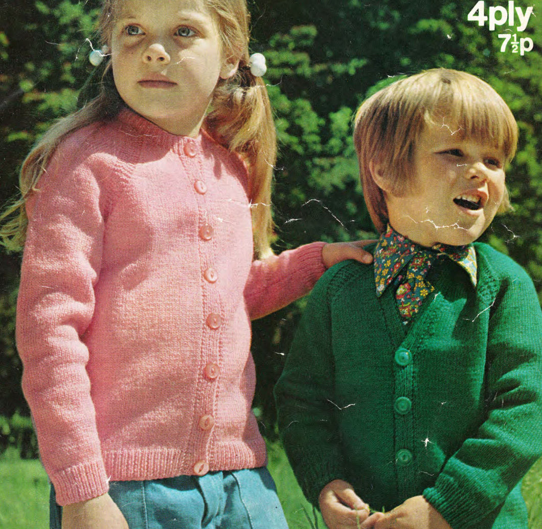 Girl's Boys Beginners  Easy V neck & plain round neck cardigan - 4Ply) d Knitting pattern PDF 22-26
