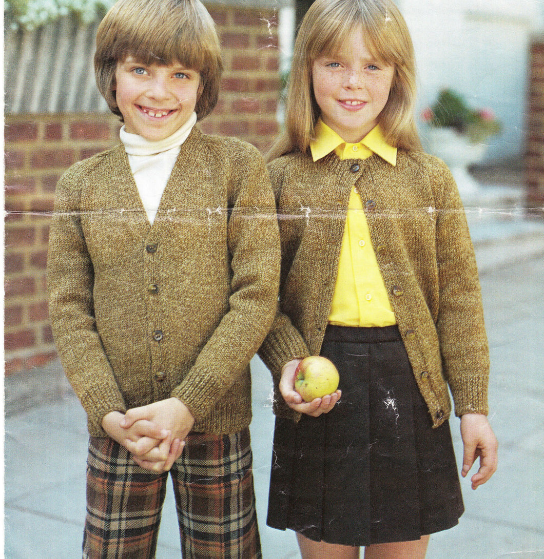 Girl's Boys Beginners Easy V neck & plain round neck cardigan - 8ply DK- Light worsted Knitting pattern PDF 24-34