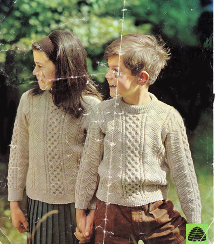 Boy Girls Aran sweaters, crew neck Cable in DK 8 ply Light worsted wool- fits chest 24