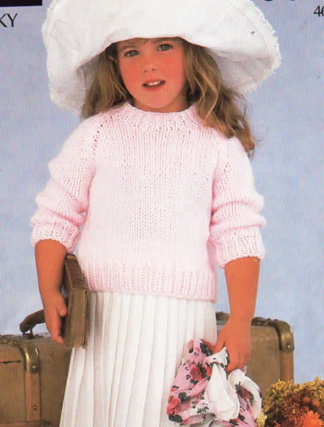 Girls Very easy Beginners Chunky Raglan Sweater- Round neck fits 18