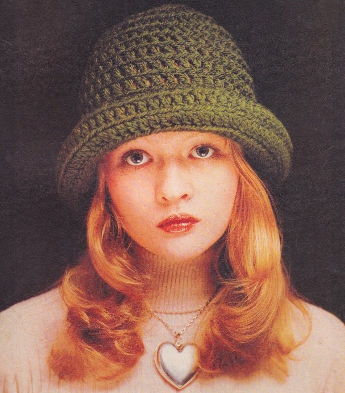 Womans Crochet Cloche Hat Rolled Brim ~ Chunky Bulky 12 Ply Wool Knitting Crochet Pattern pdf Download