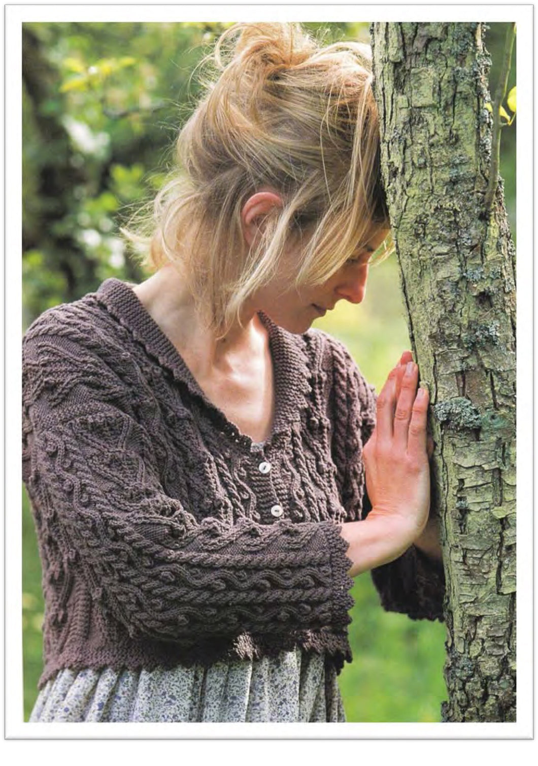 Woman's Aran Cable-Short Cropped-Cardigan DK 8Ply  Light Worsted wool - fits 34-38