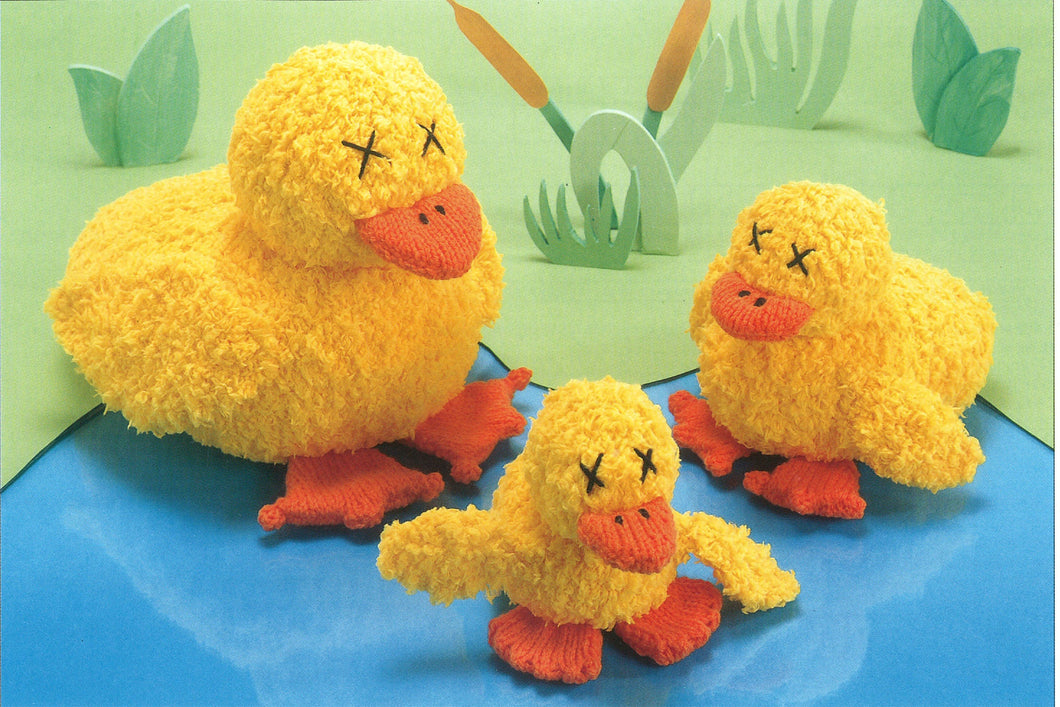 Knitted Ducks- 3 Sizes to knit in - Chunky Wool - Bulky wool -  PDF KNITTING Pattern Download- Ducks measure 13cm 16cm & 22cm