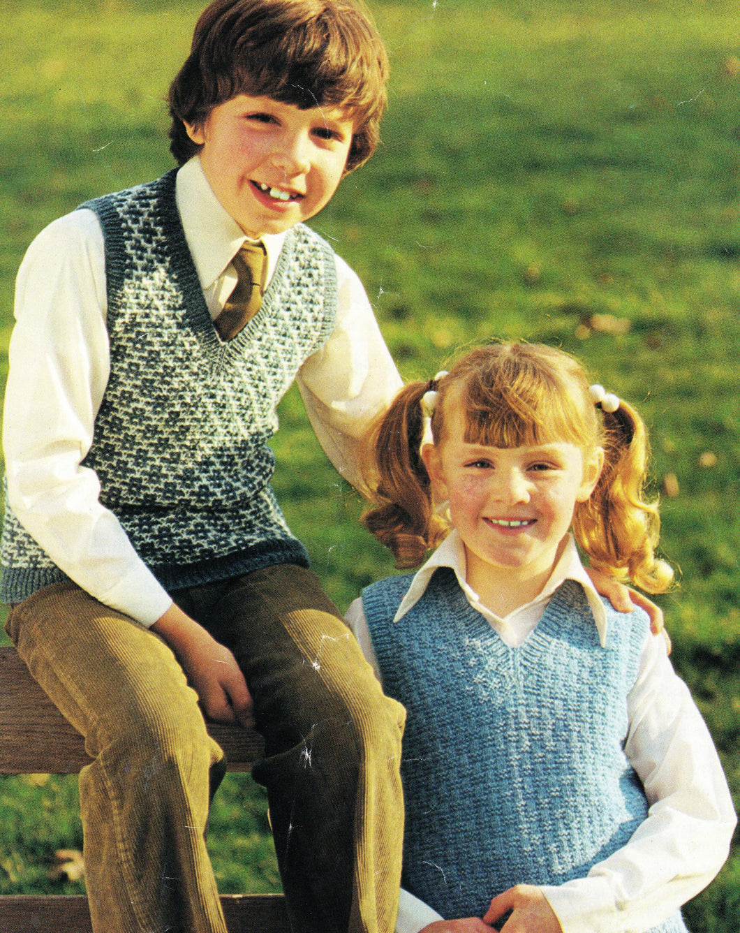 Boy- Girl Easy Classic -V Neck slipovers- sleeveless Jumpers -4 Ply Fingering- Knitting Pattern- Fits 24 - 34