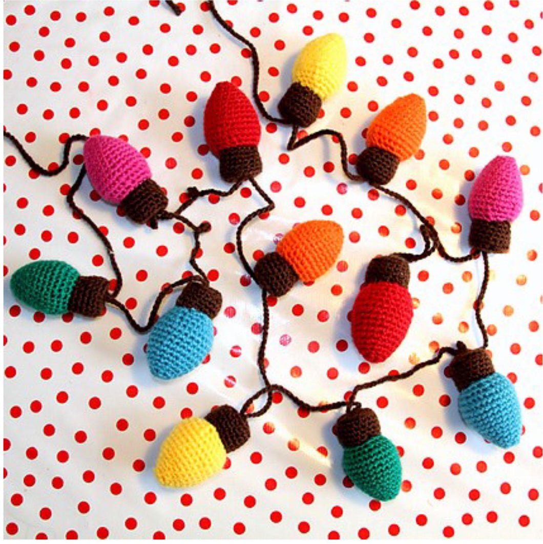 Crochet Christmas Lights -Holiday Garland- Christmas Decorations- Xmas Tree Lights Medium Worsted Yarn Crochet pattern Download PDF